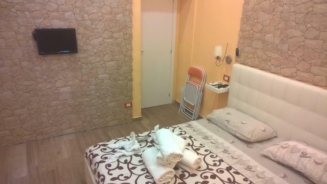 نابولي B&B Simy المظهر الخارجي الصورة